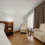 Hotel Zentral Rey Pelayo 4*