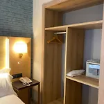 Zentral Rey Pelayo Hotel