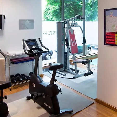 Zentral Rey Pelayo Отель 4*