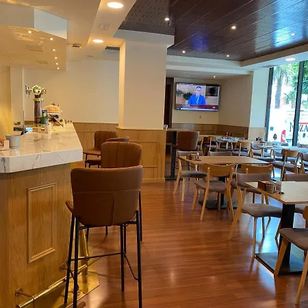 Zentral Rey Pelayo ホテル