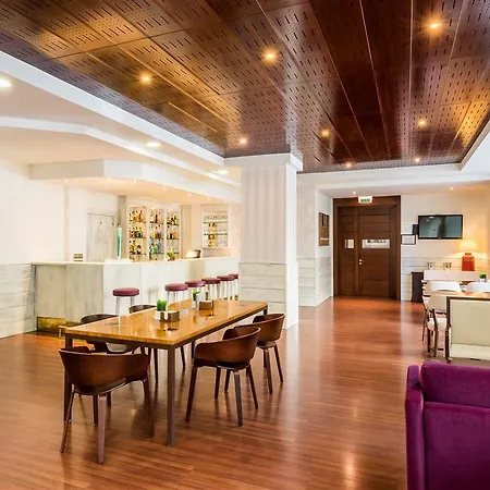 Zentral Rey Pelayo Otel 4*
