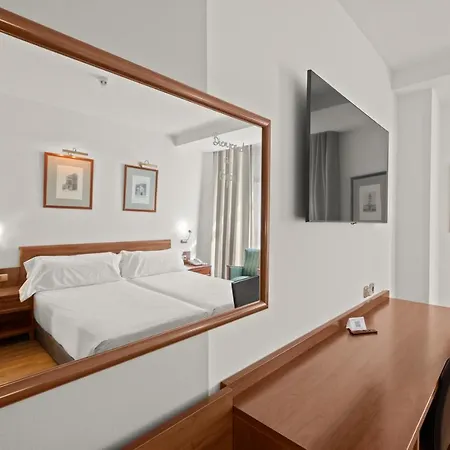 Zentral Rey Pelayo 4* Gijón