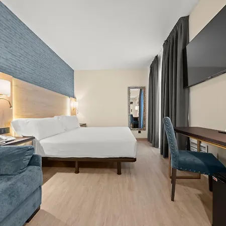 Zentral Rey Pelayo Otel