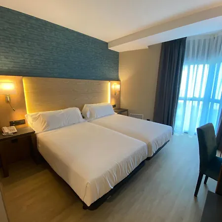 Zentral Rey Pelayo Otel 4*
