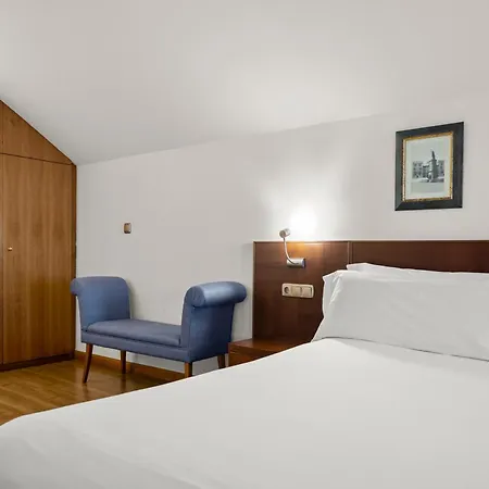 Zentral Rey Pelayo 4* ヒホン