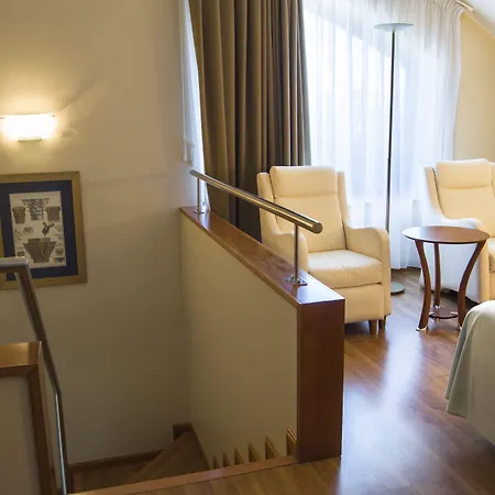 Zentral Rey Pelayo Hotel