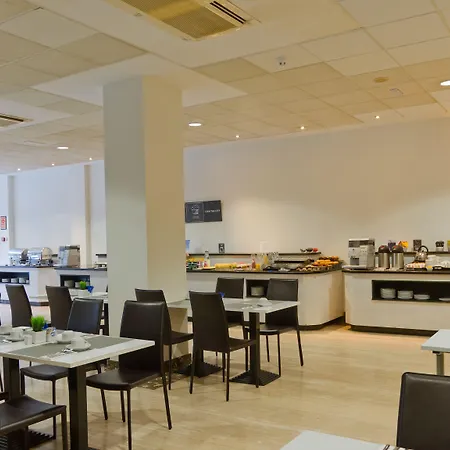 ホテル Zentral Rey Pelayo