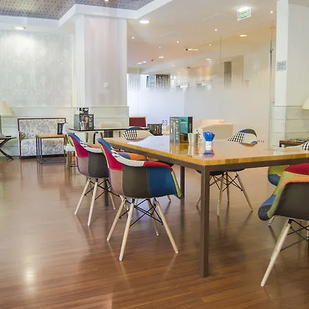 ホテル Zentral Rey Pelayo 4*