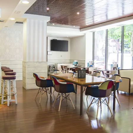 Zentral Rey Pelayo ホテル ヒホン