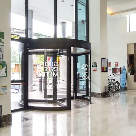 ホテル Zentral Rey Pelayo