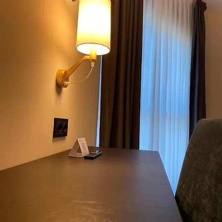 Zentral Rey Pelayo 4* Gijón