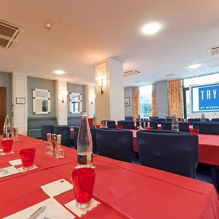 Zentral Rey Pelayo Otel