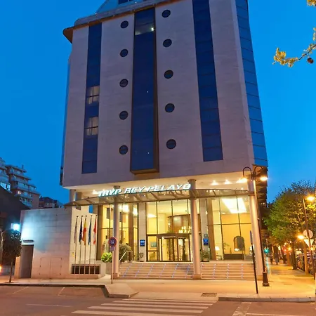 Zentral Rey Pelayo 4* Gijón