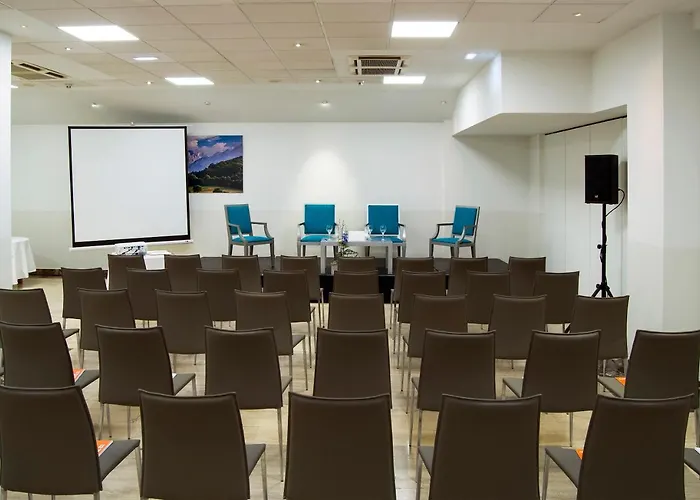 Zentral Rey Pelayo Otel