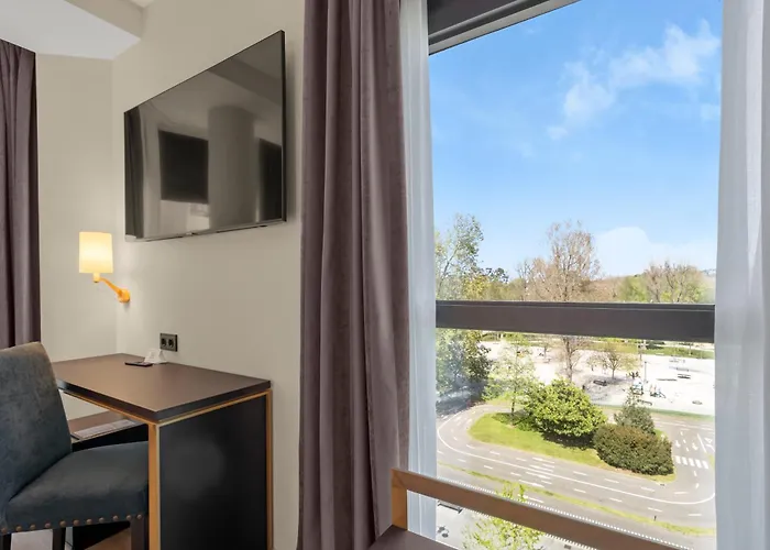 Zentral Rey Pelayo Hotel