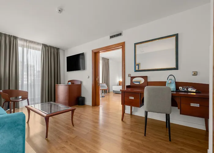 Zentral Rey Pelayo Hotel 4*