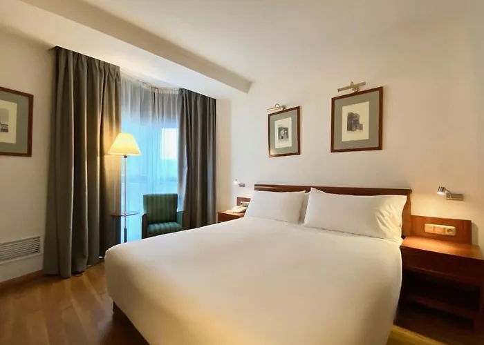 Zentral Rey Pelayo 4* Gijón