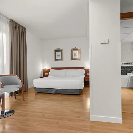 Hotel Zentral Rey Pelayo