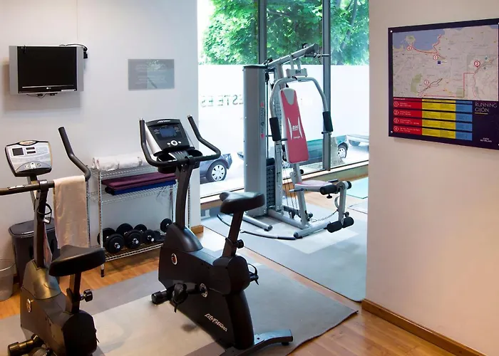 Zentral Rey Pelayo מלון 4*